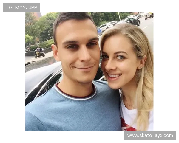 足球球星二婚大揭秘：哪些球员与二婚妻子携手走过人生之路